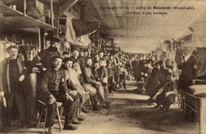 Camp de Meschede (Westphalie) - Intérieur d'une baraque. Source : Service historique de la défense